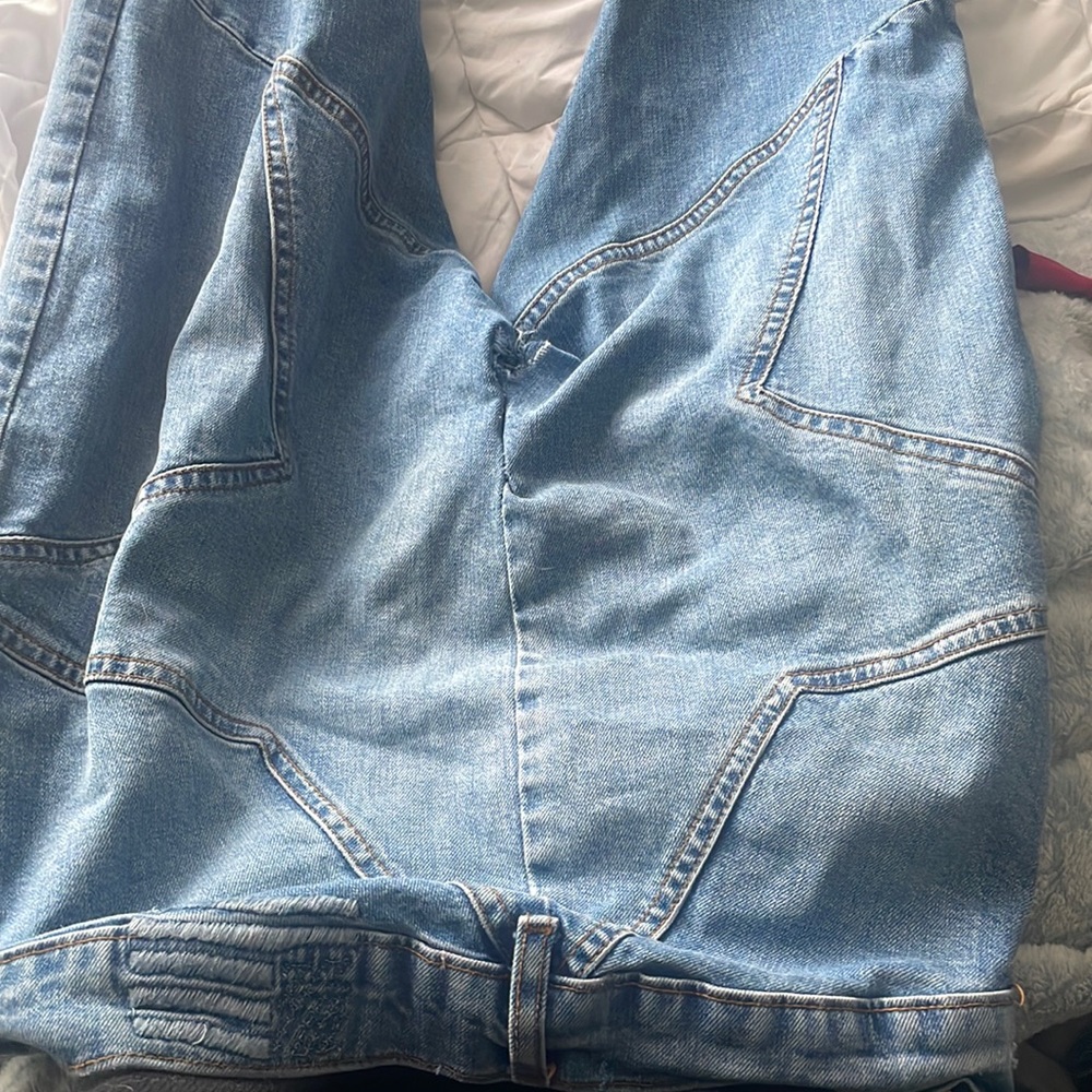 Star detail flare pants